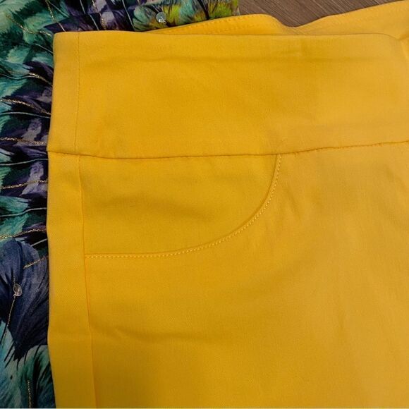 HEARTS OF PALM TROPIC OF INTEREST CAPRIS DAFODIL YELLOW 12 NWT - Picture 6 of 14